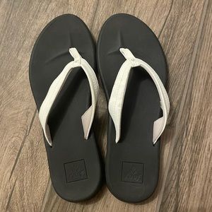 Women’s Reef Sandals Size 8